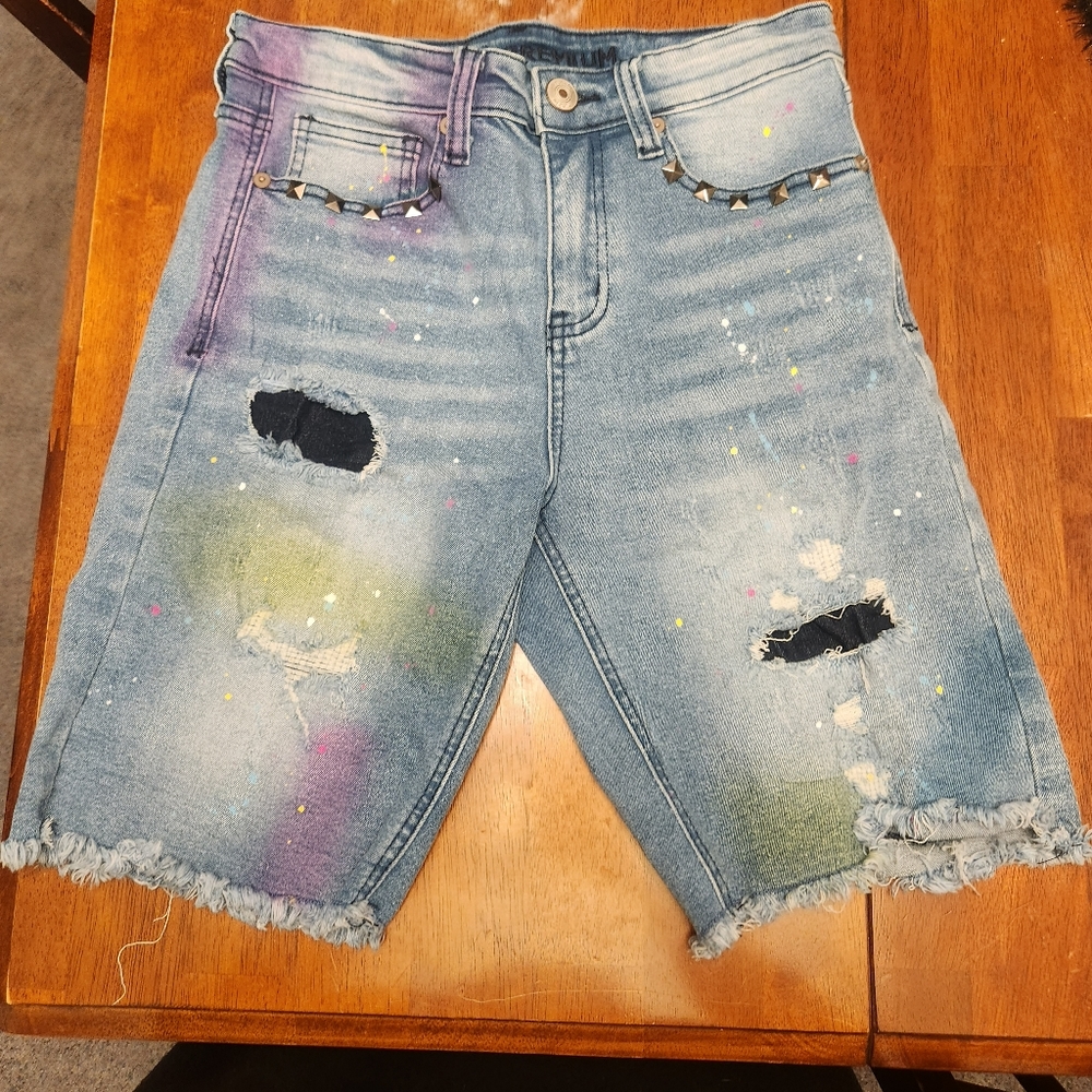 Men's Rue21 Medium Wash Paint Splattered Jean Shorts